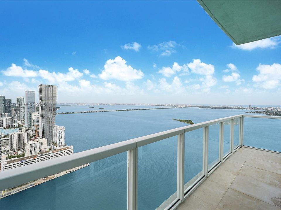 1st image of 1900 N Bayshore Dr APT 4802