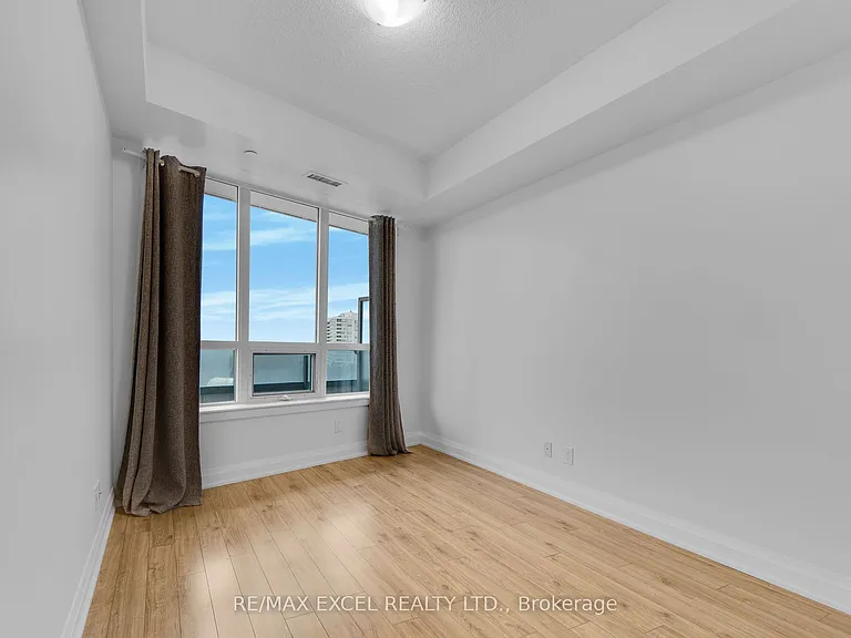 7161 Yonge St #625 — Photo 21