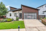 Zachary Dr-1206-001.jpg