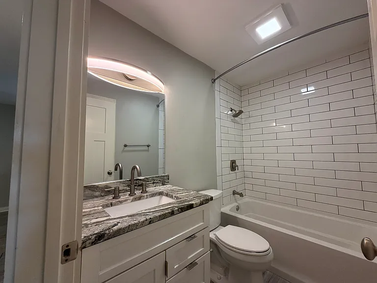 Bellmore — Photo 22