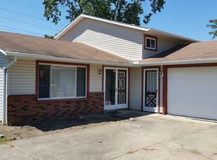 35327 Chaucer Dr, North Ridgeville, OH 44039