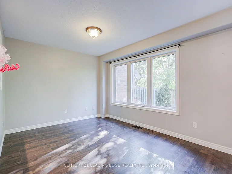 124 College St #9 — Photo 12