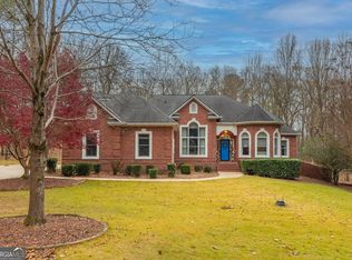 110 Lullwood Ct, Fayetteville, GA