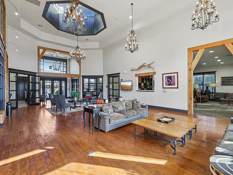 Las Brisas Apartments in Round Rock, Texas