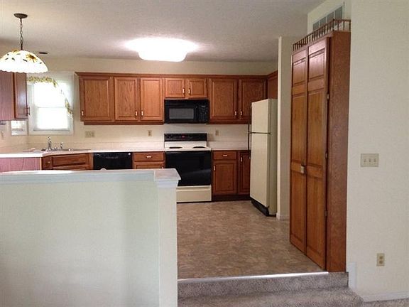 5th image of 4900 Wicklow Dr