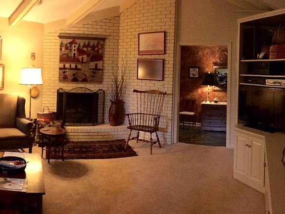 3rd image of 1313 McDowell Dr