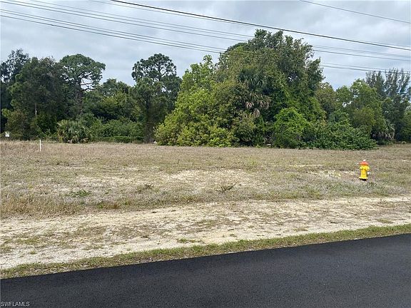 3rd image of 8 NW 10th Ave