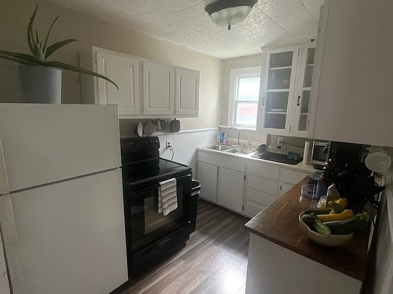 49 Bennett St #101 — Photo 5