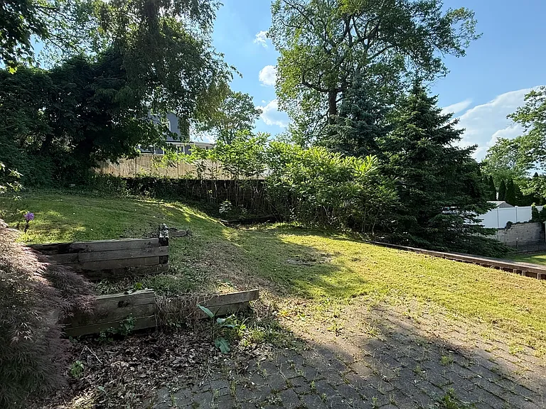 12 Grandview Ave — Photo 23