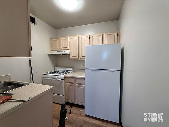 3rd image of 2830 Frederick Douglass Blvd APT 6C