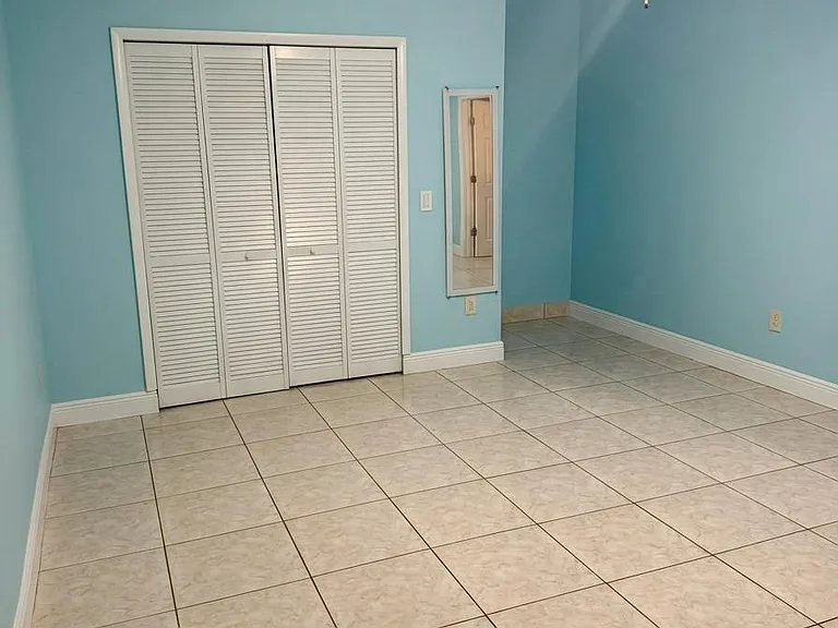 1260 Balmy Beach Dr — Photo 2