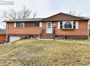 1910 Warwick Ln, Colorado Springs, CO 80909