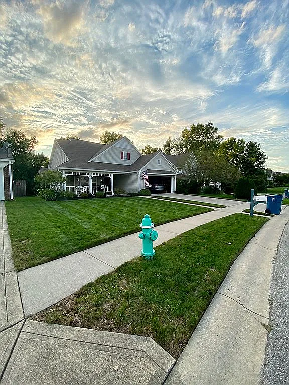 6240 Twin Creeks Dr photo 1