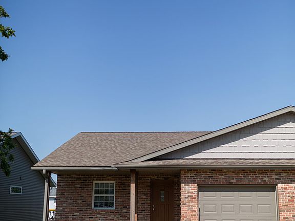 3rd image of 2116 Cody Dr #B