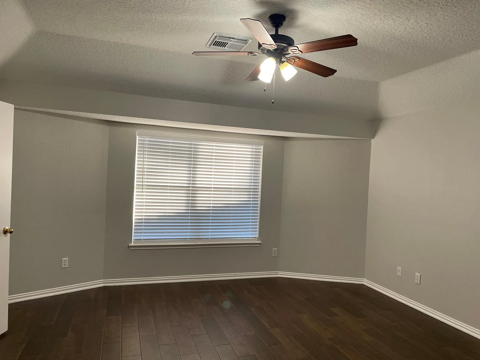 1384 Havelock Dr — Photo 4