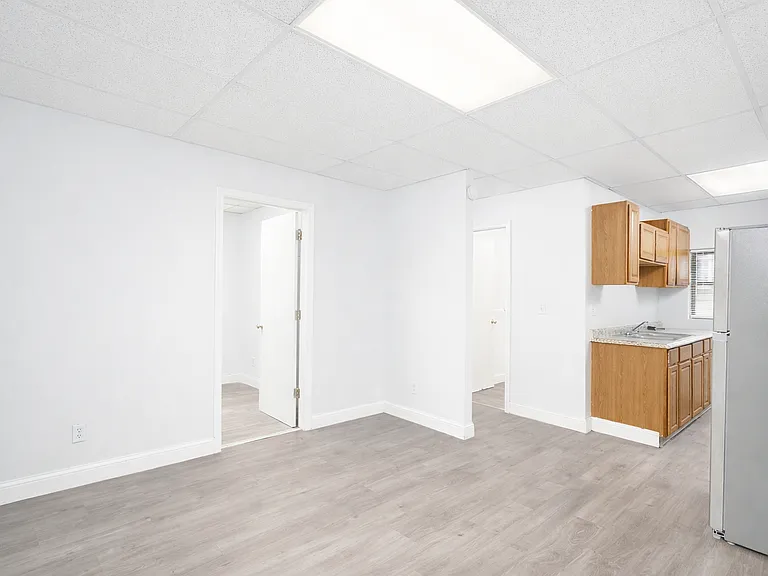164 Brittain Rd #6 — Photo 5