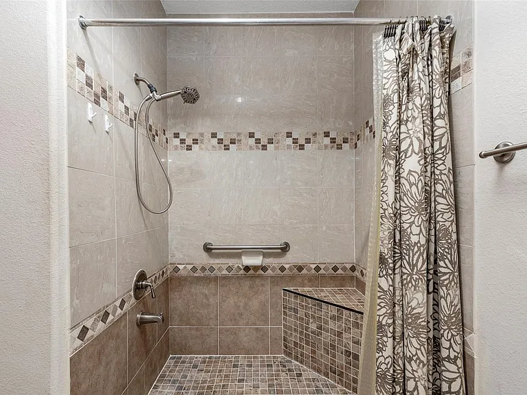 2299 Lone Star Dr #512 — Photo 10