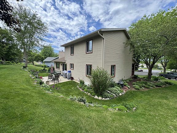 4th image of 3702 Spring Hill Ct