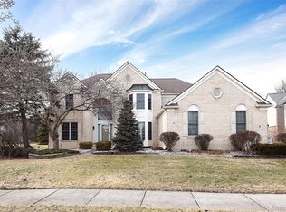 464 Waterview Ct, Canton, MI 48188