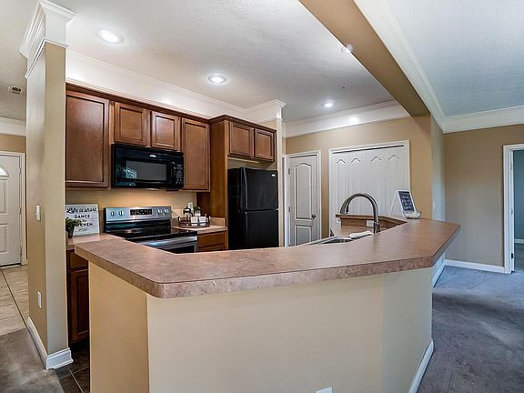 4th image of 5064 Calais Dr