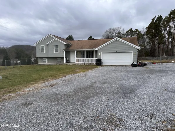 2925 William Penn Ave, Johnstown, PA 15909
