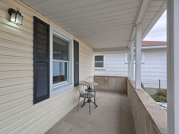 4th image of 5542 Elizabeth Ave