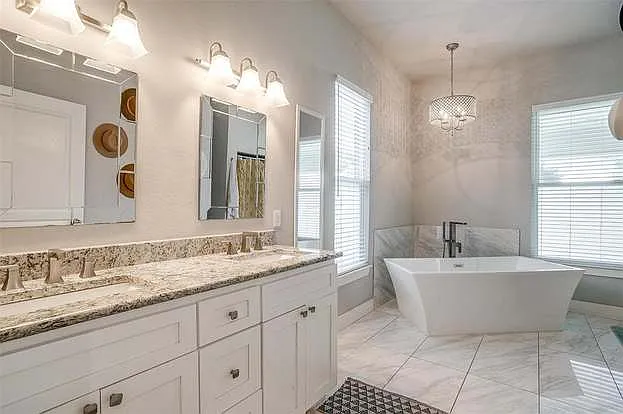 2905 S Jennings Ave — Photo 28
