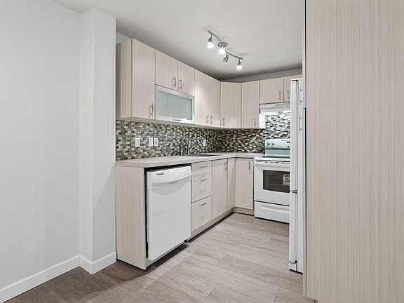 4th image of 713 N McDougall Rd NE #2
