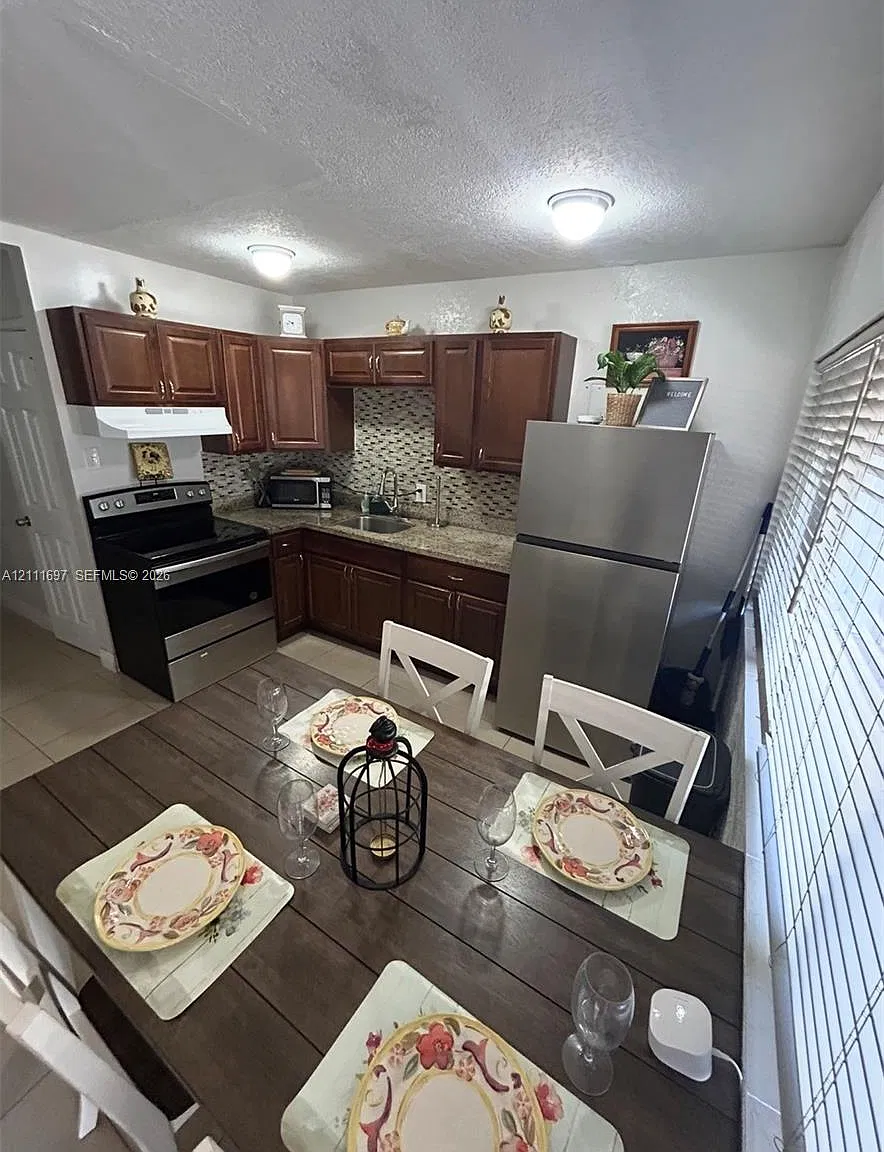 Hazelwood Acres — Photo 2