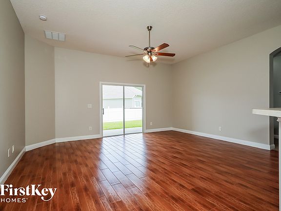 5th image of 1041 Drakefeather Dr