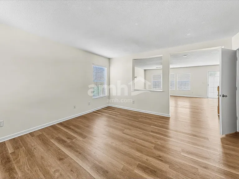 406 Averasboro Dr — Photo 8
