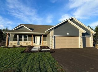 317 Julie Ct, Belleville, WI 53508