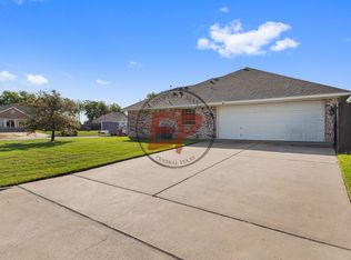 401 Topaz Cir, Hewitt, TX 76643