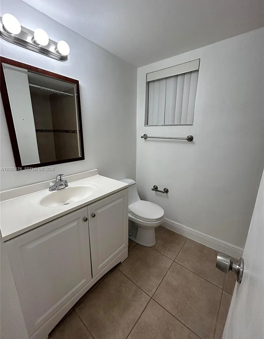 SW 2nd St, Pembroke Pines — Photo 4