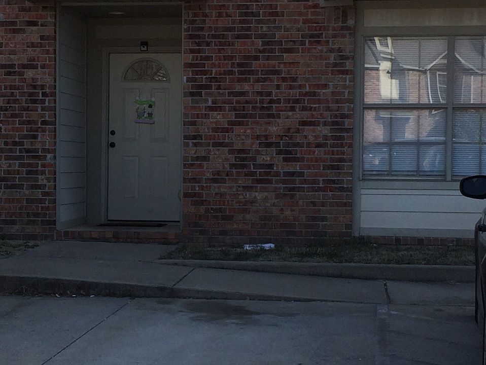 1st image of 1780 N Chestnut Ave