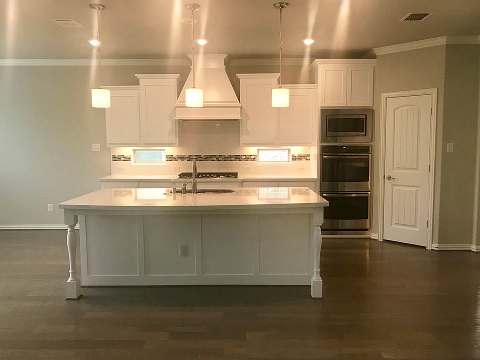 1st image of 16198 Moss Haven Ln
