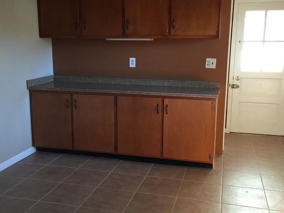 Light filled eat in kitchen