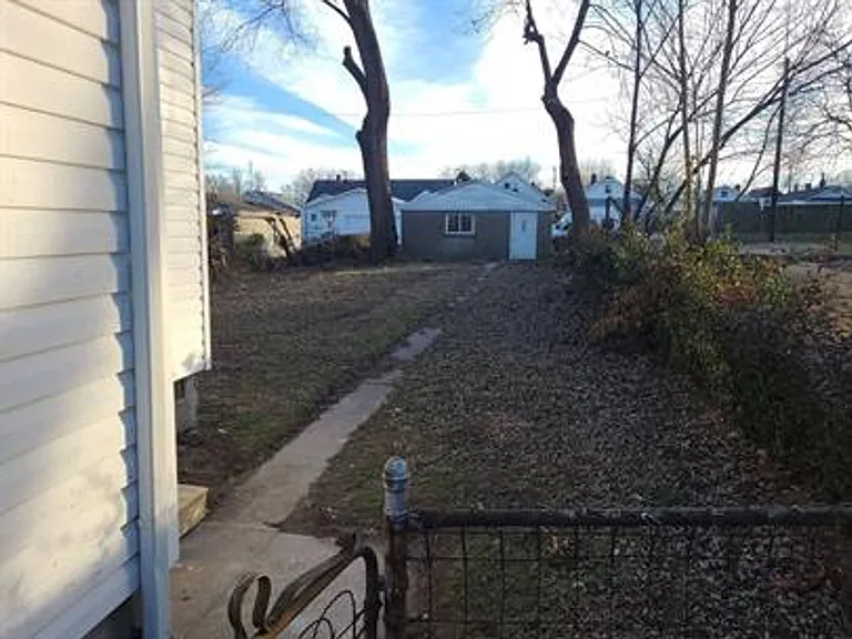 1538 Longfield Ave — Photo 24