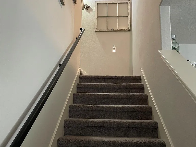 748 Wedgewood Park — Photo 22