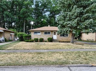 2200 Vinewood Dr, Parma, OH 44134