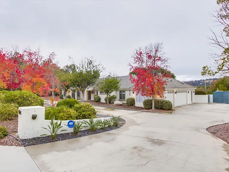 4124 Stonebridge Ln — Photo 97