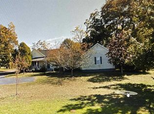 896 Battleground Rd, Chesnee, SC 29323