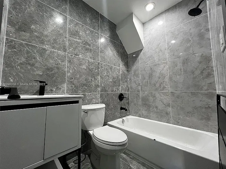 1614 Harrison St #8 — Photo 5