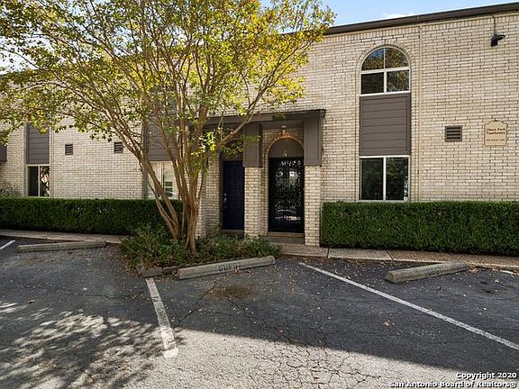 3rd image of 102 Vassar Ln APT 5-C