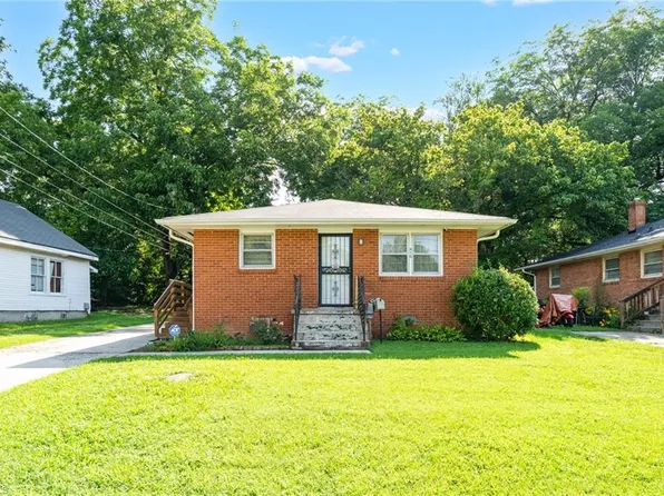 416 E 6th St, Burlington, NC 27215