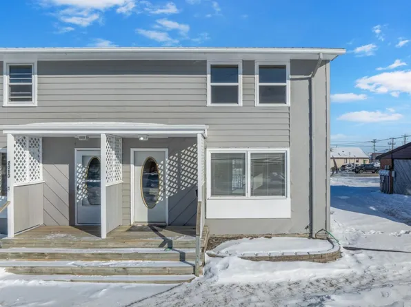 2008 4th St NW, Minot, ND 58703