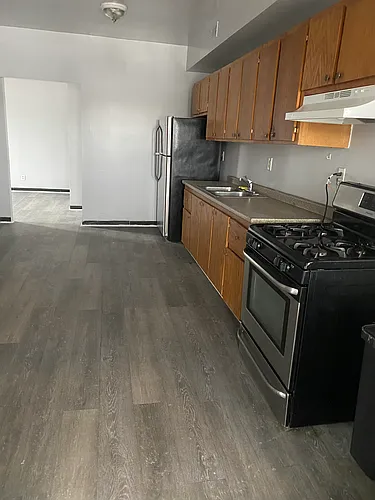 1070 E Main St #1 Photo 1