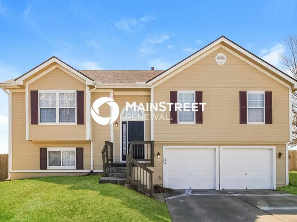 11805 E 213th Ct, Peculiar, MO 64078