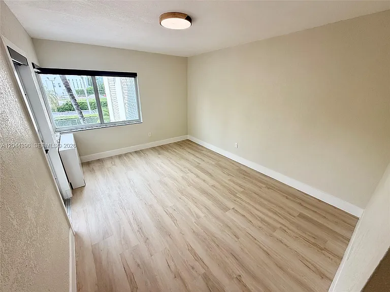 641 Espanola Way #17 — Photo 8