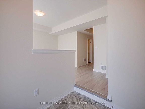 4th image of 53 Ravenbury St